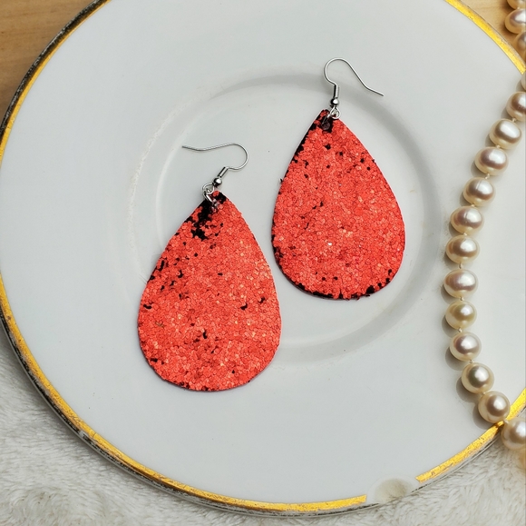 💫5/$25 Ruby Red Sequin Glitter Earrings - Picture 8 of 8